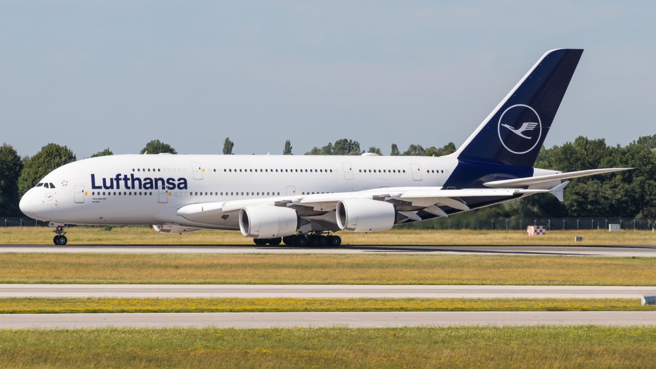 Δημοσιογραφική διάσκεψη της Lufthansa στο Αεροδρόμιο Λάρνακας για τα  40χρονα της - ΝΕΑ ΚΥΠΡΟΣ