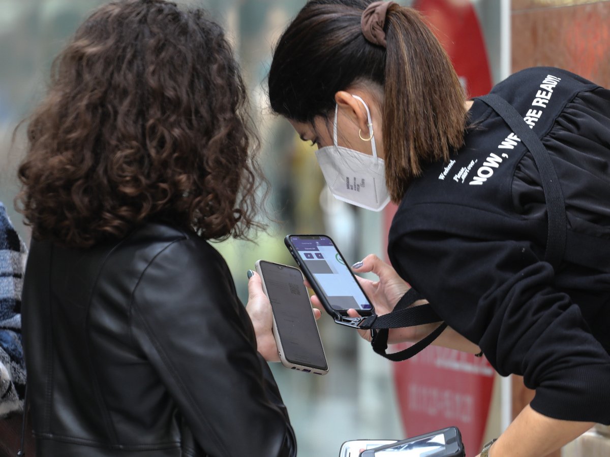 Ούτε test, ούτε ταυτότητα για να πας σε υπεραγορά, φαρκακείο και φούρνο