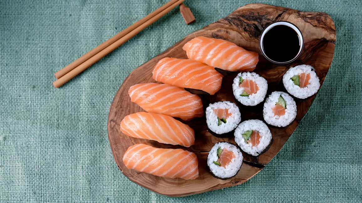 Θες sushi; Στο Oishi Oishi θα φας 22 sushi με 10 ευρώ!