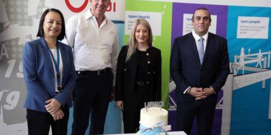 Η Αννίτα βάφτισε αεροσκάφος της TUI – Του έδωσε το όνομα «Λάρνακα»