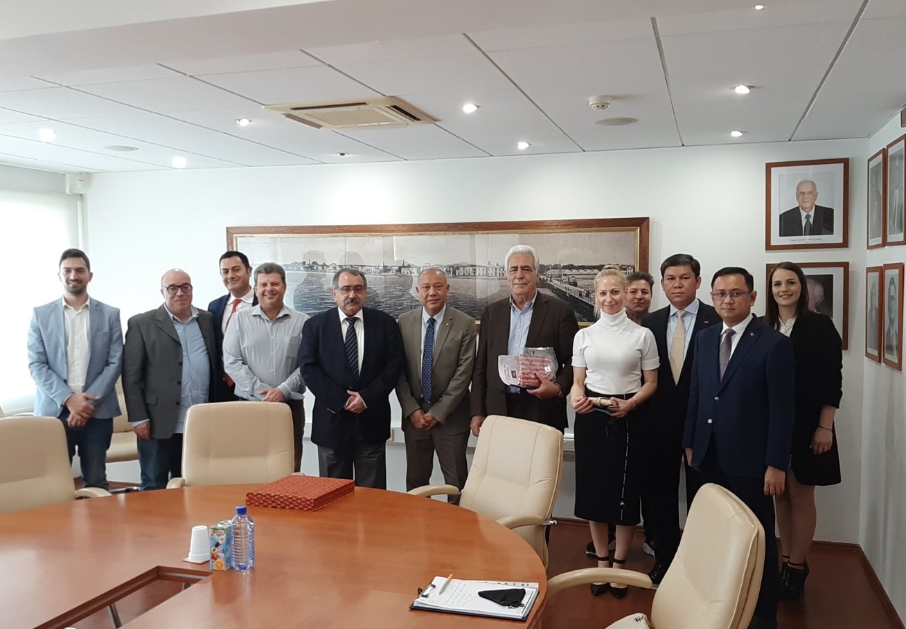 Συνάντηση ΕΒΕ Λάρνακας με επίσημη αποστολή από την Καμποτία  (φώτο)