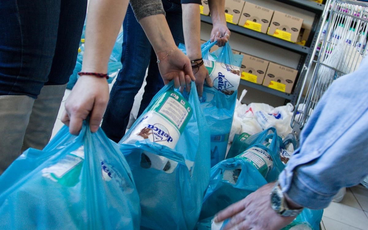 Διανομή Πασχαλινού Πακέτου στους δικαιούχους του Κοινωνικού Παντοπωλείου Δήμου Λάρνακας