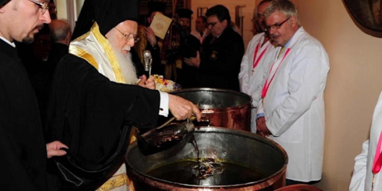 Ξεκινά η έψηση του Αγίου Μύρου στο Φανάρι, η οποία γίνεται κάθε 10 χρόνια