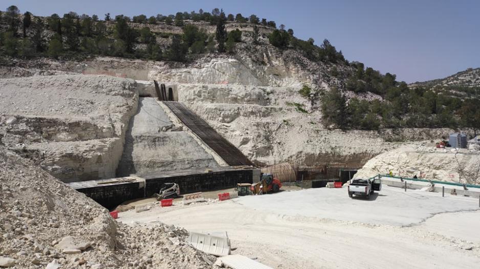 Ροή νερού από… χρυσάφι! Λιώνουν τα χιόνια, χτίζονται δύο νέα φράγματα