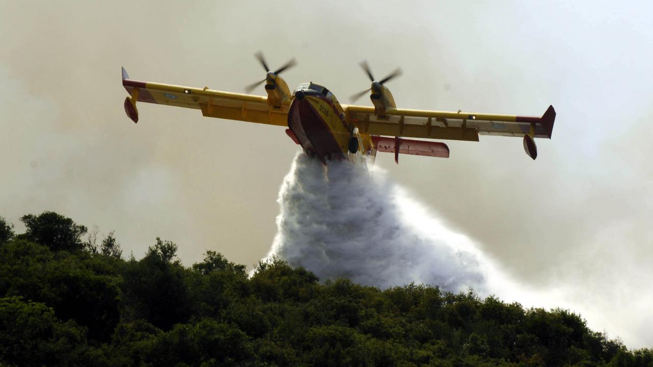 Δέκα πτητικά μέσα στη διάθεση της ΚΔ για κατάσβεση πυρκαγιών