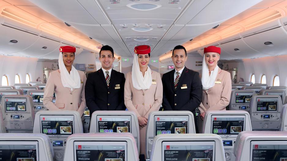 Emirates: Αναζητεί προσωπικό για το πλήρωμα καμπίνας
