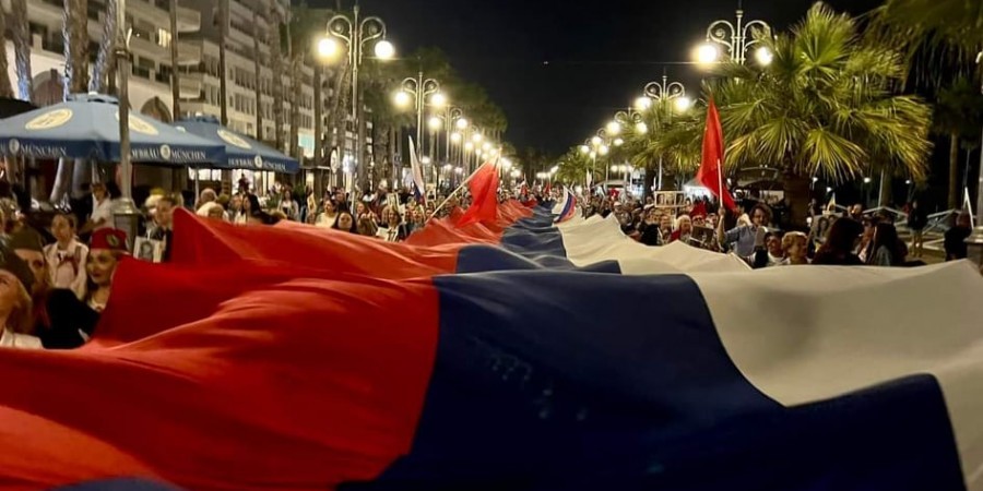 Συγκέντρωση στη Λάρνακα με αφορμή τον εορτασμό των 77 χρόνων από τη νίκη κατά της Γερμανίας – Δείτε βίντεο και φωτογραφίες
