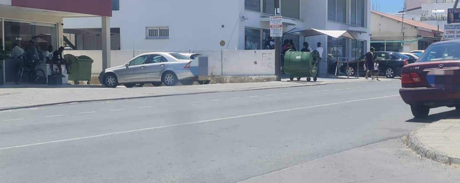 Ένταση και τραυματισμός φρουρού ασφαλείας στο Περιφερειακό Γραφείο Ευημερίας στους Αγίους Αναργύρους Λάρνακας  (φώτο)