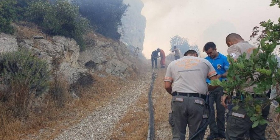 Δυο αεροσκάφη στέλνει η ΚΔ για την κατάσβεση πυρκαγιάς στην κατεχόμενη Καντάρα