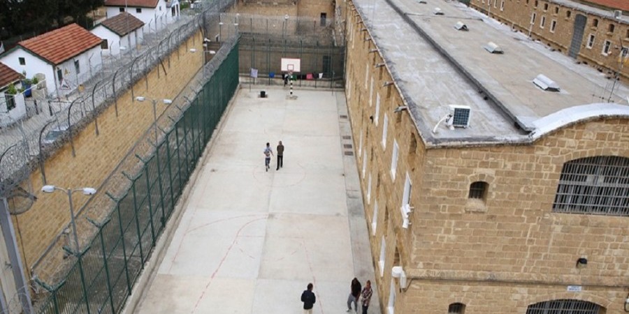 Α. Κληρίδης: Οι κρατούμενοι έβλεπαν και άκουγαν διάφορα για τον Αξιωματικό
