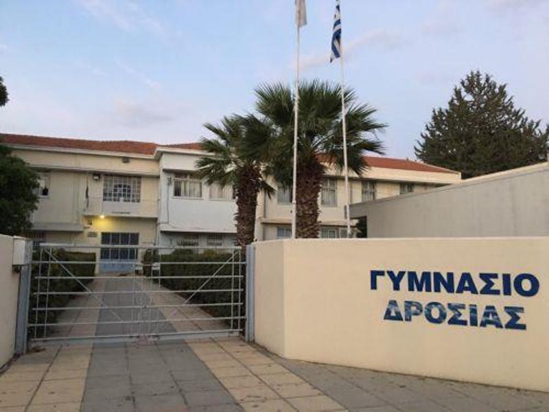 Έργα γίνονται σε σχολεία σε όλη την Κύπρο – Απαντά στο Δήμαρχο Λάρνακας ο ΥΠΠΑΝ