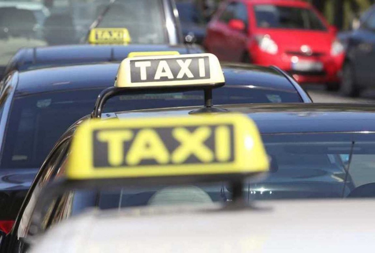 Αίρεται προσωρινά η εξαγγελθείσα απεργία των οδηγών ταξί