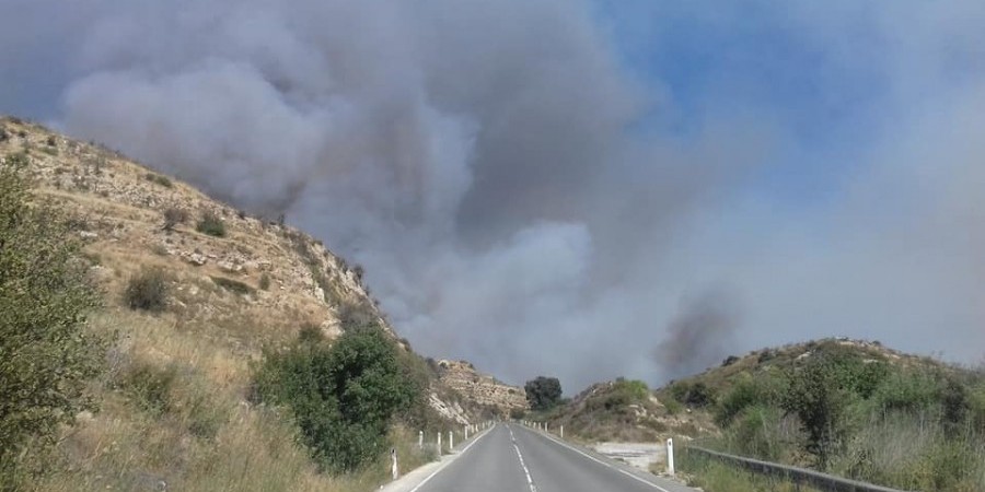 Κοινοτάρχης Αγ.Αμβροσίου: Κακόβουλα τέθηκε η φωτιά- Ξεκίνησε από τον δρόμο