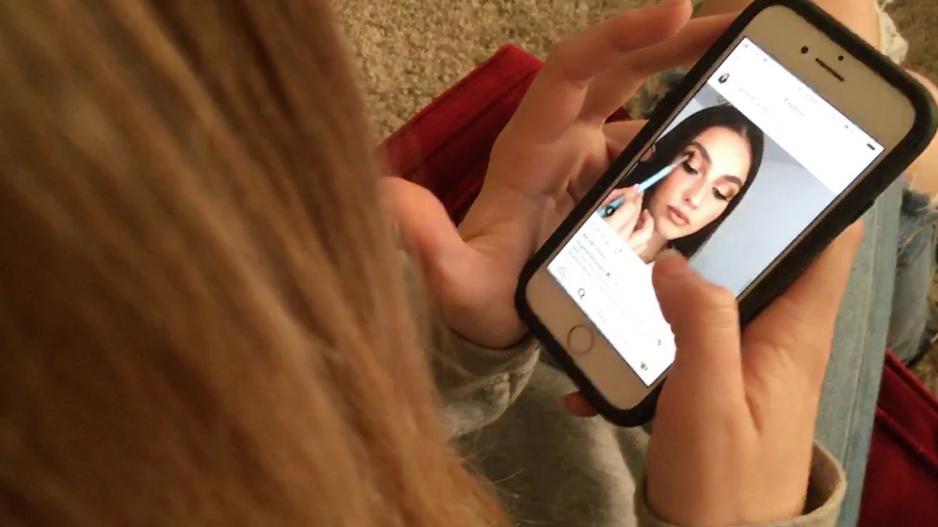 Sextortion: Έτσι ξεγελούν ακόμα κι ανήλικους και απειλούν με διάδοση βίντεο τους