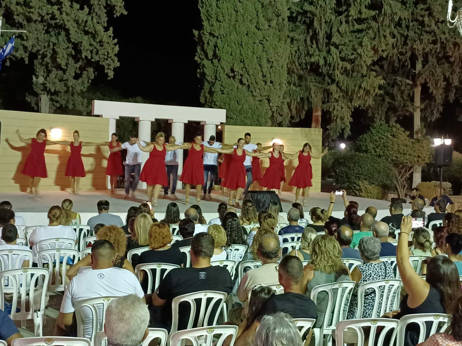 Παρουσίαση Λαϊκών, Παραδοσιακών και Μοντέρνων Χορών στα Λιβάδια