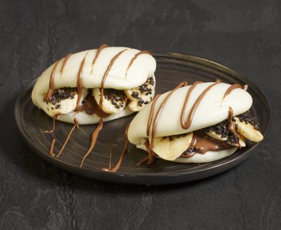 3PRALINA BANANA CHOCOLATE BISCUIT BAO BUN (1)