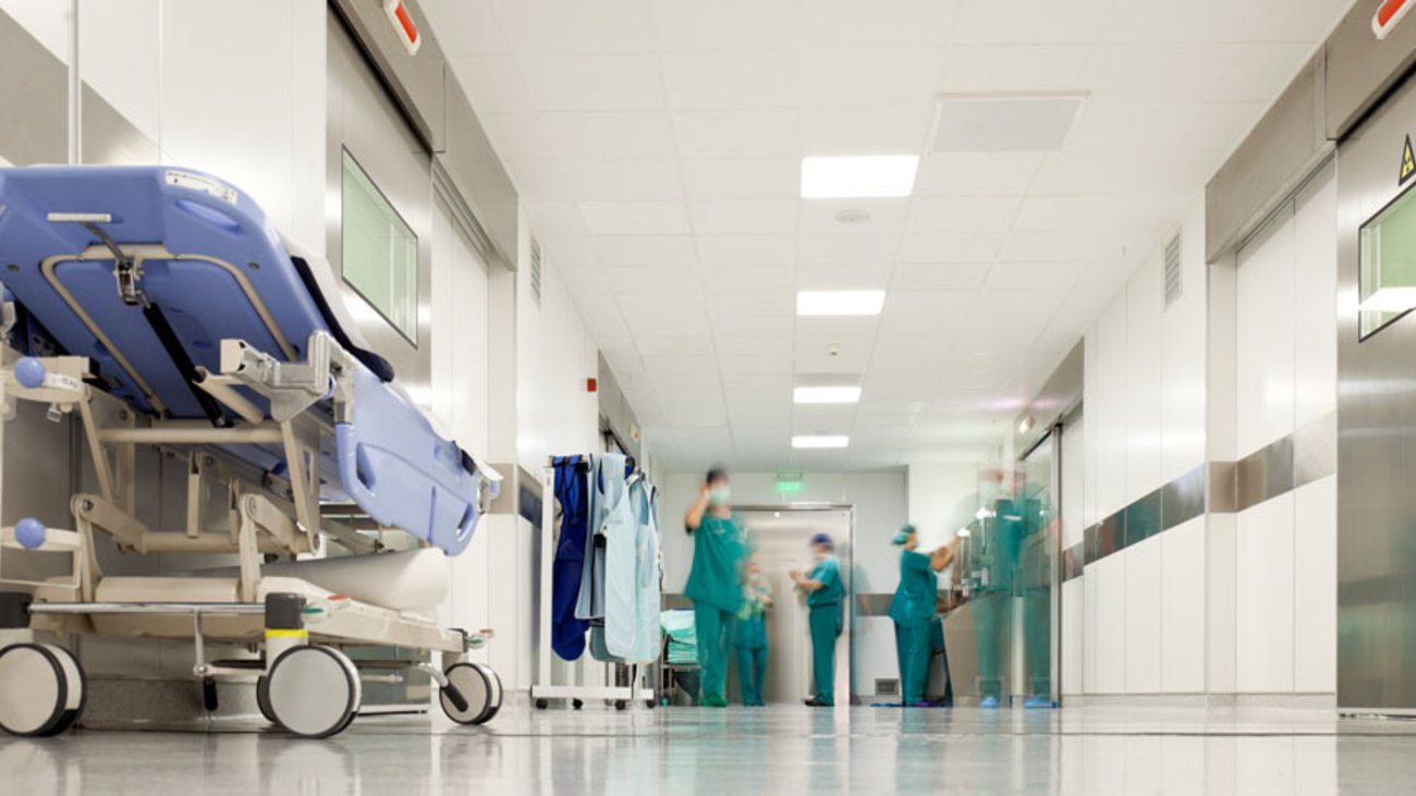Εξιτήριο για 18χρονο με ευλογιά των πιθήκων – Εμβολιάστηκαν άλλοι τρεις