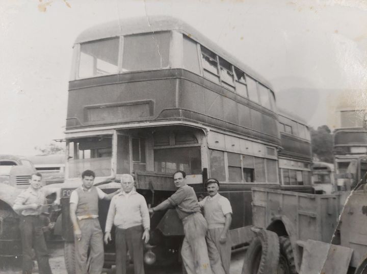 Ένα διώροφο λεωφορείο την δεκατία του 1950 στη Λάρνακα