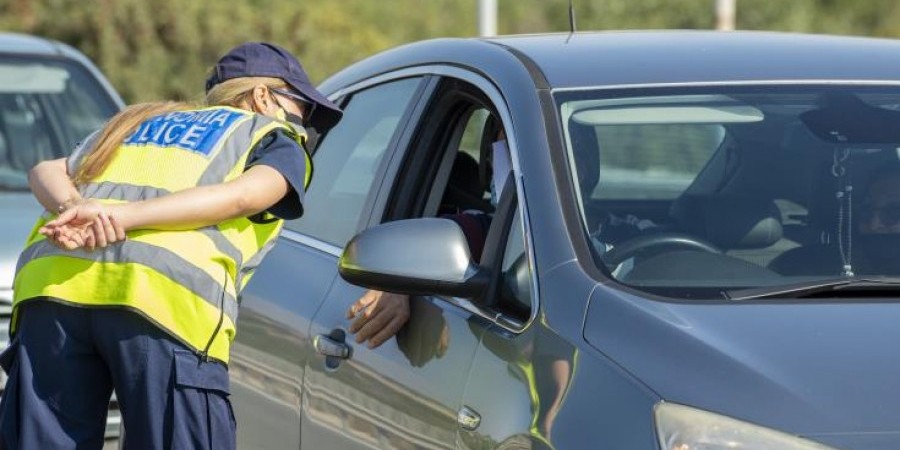 Εκστρατεία ενημέρωσης και ελέγχων για τη χρήση κινητού τηλεφώνου κατά την οδήγηση διενεργεί η Αστυνομία Κύπρου