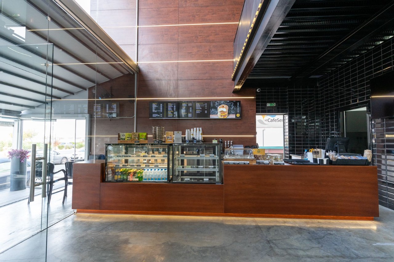 Clock Cafe: Η νέα άφιξη που συνδυάζει καφέ και γυμναστική