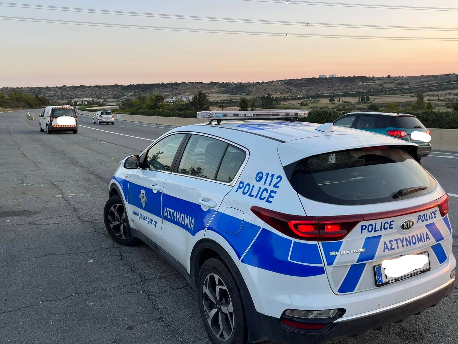 Ξανά στο στόχαστρο οι κάμερες: Πυροβόλησαν όχημα στον αυτο/δρομο Ριζοελιάς (φώτο)