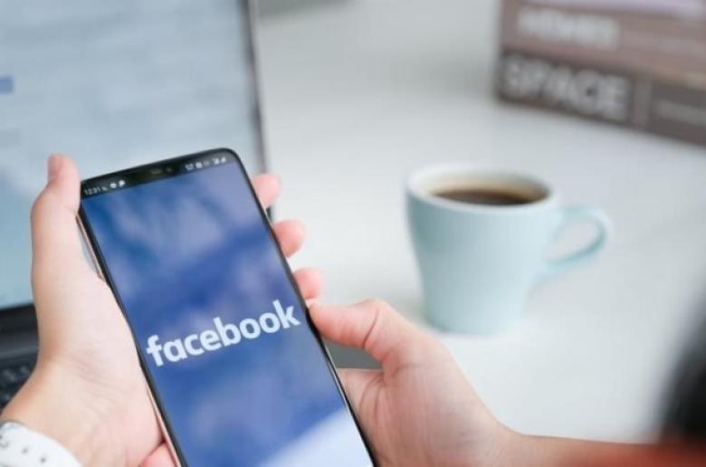 Facebook: Στέλνει αυτόματα αιτήματα φιλίας σε χρήστες