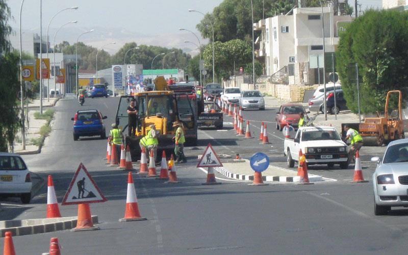 Οδικά έργα για εξυπηρέτηση εκτοπισμένων επαγγελματιών στη Λεωφόρο Φανερωμένης στη Λάρνακα