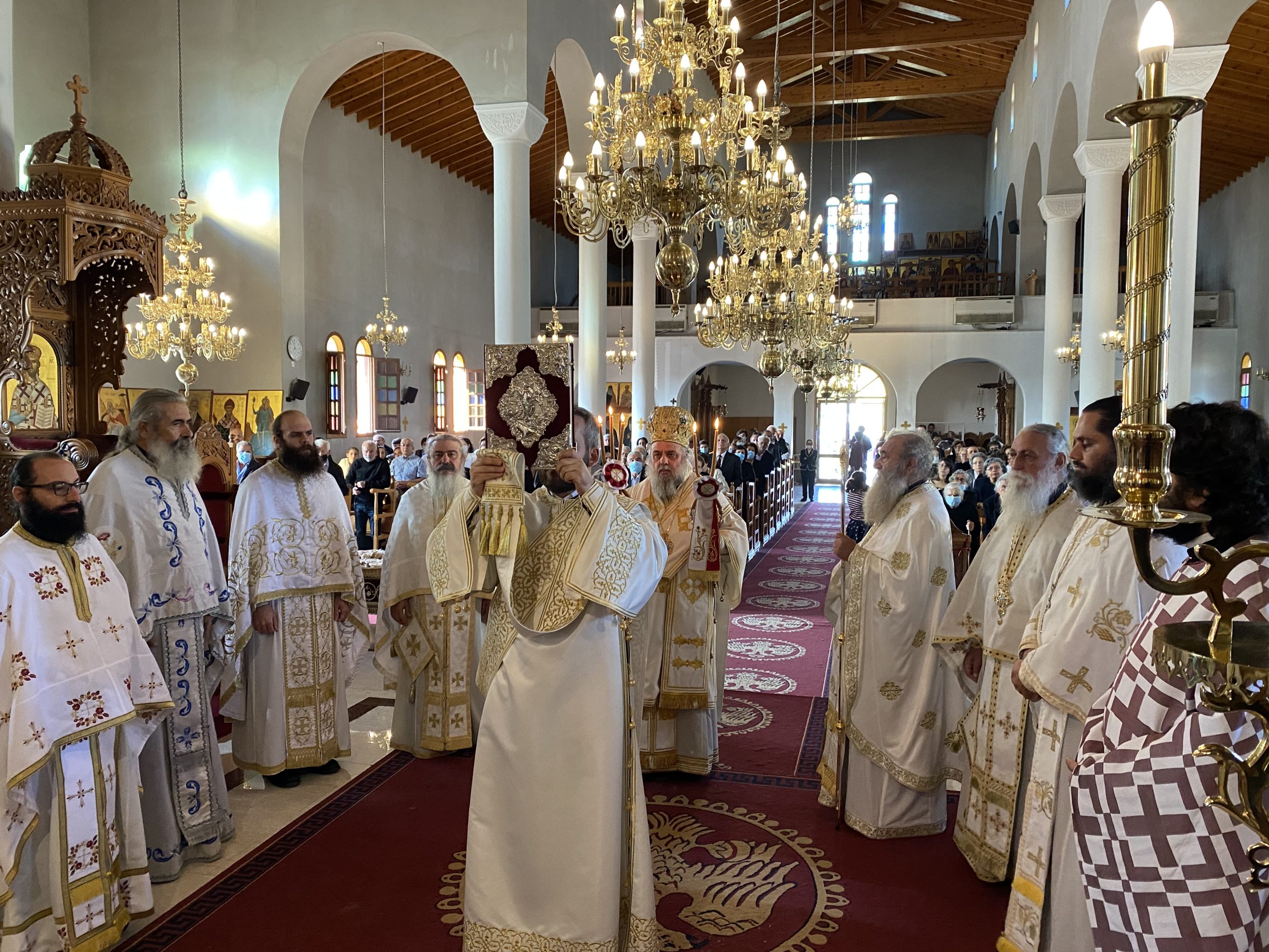 Χειροτονήθηκε ο Ευριπίδης Παπαγεωργίου σε διάκονο από τον Μητροπολίτη Κιτίου στα Λιβάδια (φώτο)