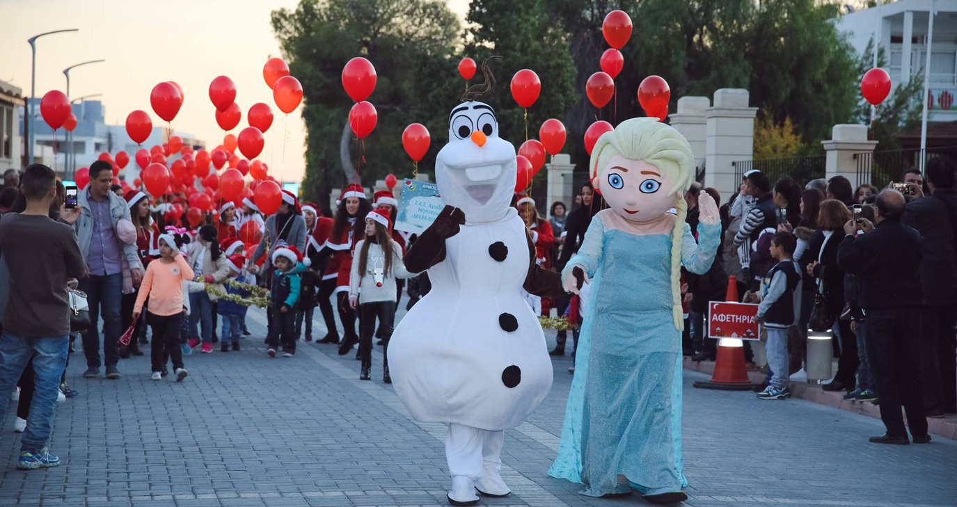 Μια υπέροχη χριστουγεννιάτικη παρέλαση από τον Δήμο Αραδίππου