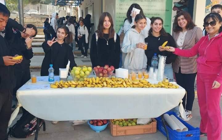 Παζαράκι υγιεινών τροφών για το «Ευ Ζην» και «Οικολογικά Σχολεία», από το Περιφερειακό Γυμνάσιο και Λύκειο Λευκάρων