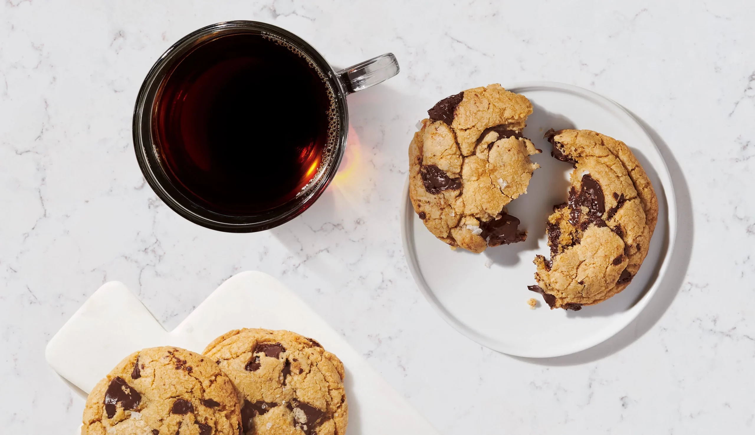 Ξέρουμε πως θα περάσεις το φθινοπωρινό σου απόγευμα- Με ζεστό καφέ και baked cookies
