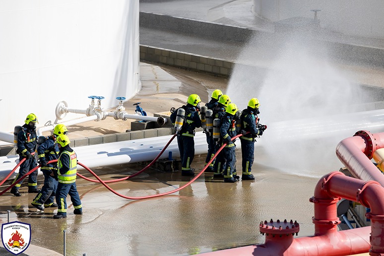 Άσκηση της Πυροσβεστικής Υπηρεσίας Κύπρου στο Ενεργειακό Κέντρο Βασιλικού (φώτο)