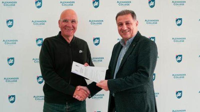 Ανανεώθηκε το Μνημόνιο Συνεργασίας Alexander College και Κυπριακής Ομοσπονδίας Ποδηλασίας για παροχή υποτροφιών