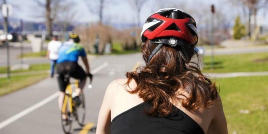 Υποχρεωτικό το κράνος για ποδηλάτες από 1η Φεβρουαρίου – Τα πρόστιμα