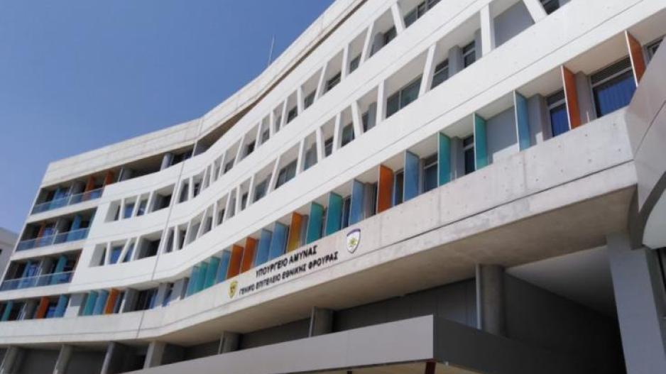 Γόνοι αξιωματούχων υπηρετούν θητεία ως προσωπικοί καφετζήδες στο ΥΠΑΜ