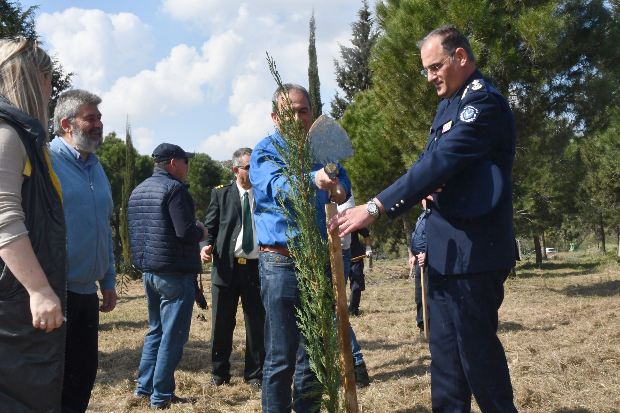 Φυτεύτηκαν 100 δενδρύλλια για 38 υποθέσεις βίας στην οικογένεια και σεξουαλικής κακοποίησης παιδιών