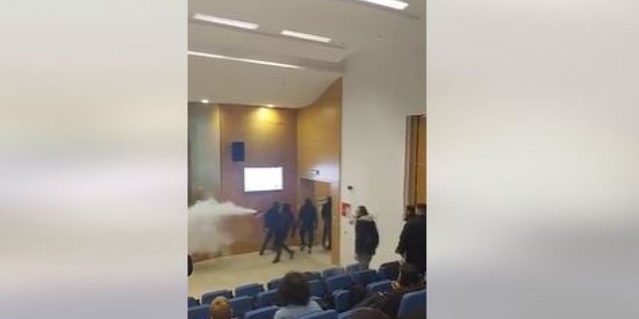Επίθεση σε εκδήλωση της Accept – ΛΟΑΤΚΙ: Νεαρός γρονθοκοπήθηκε στο πρόσωπο