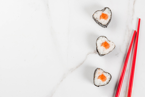 Αυτό το εστιατόριο σου φτιάχνει sushi platter για την ημέρα των ερωτευμένων