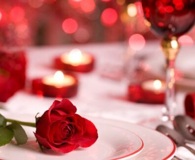 valentines-dinner-table-b785623