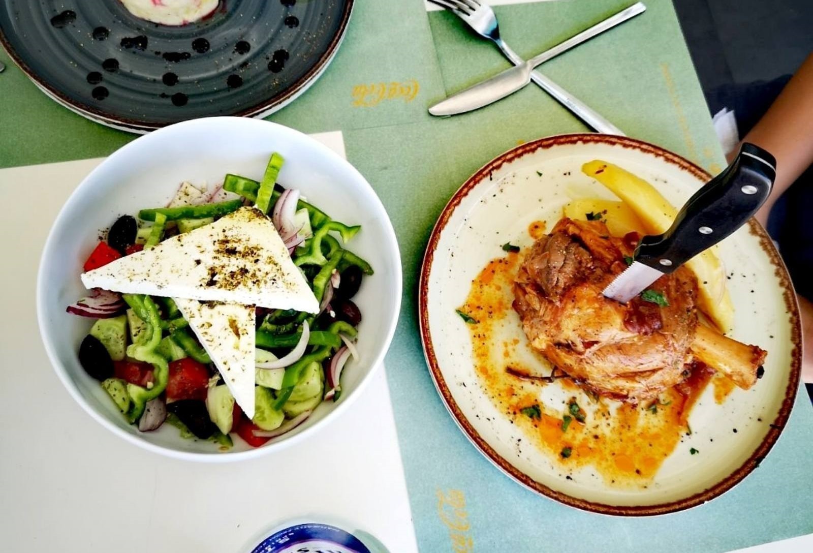 Πάμε στο Ευ Κουζήν για ελληνικά πιάτα και μαγειρευτό φαγητό