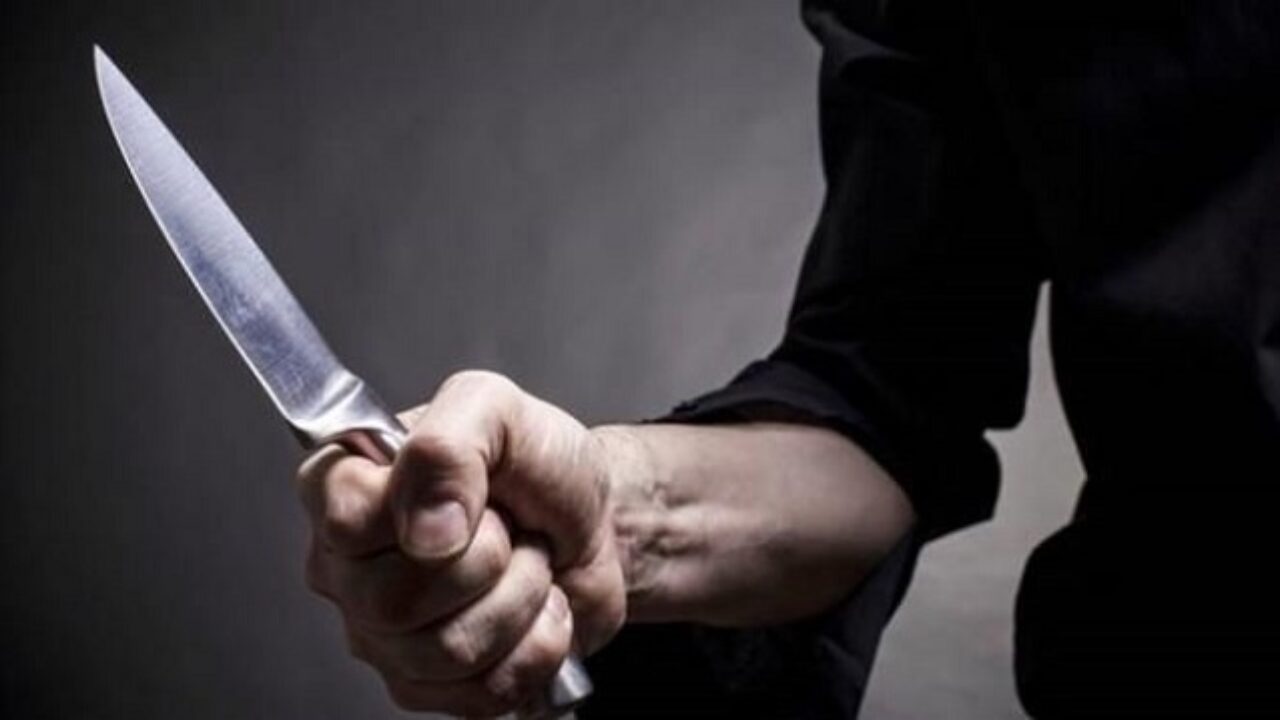 Συνελήφθη εξωσχολικός – Έβγαλε μαχαίρι και απείλησε μαθητή για το φούτερ που φορούσε