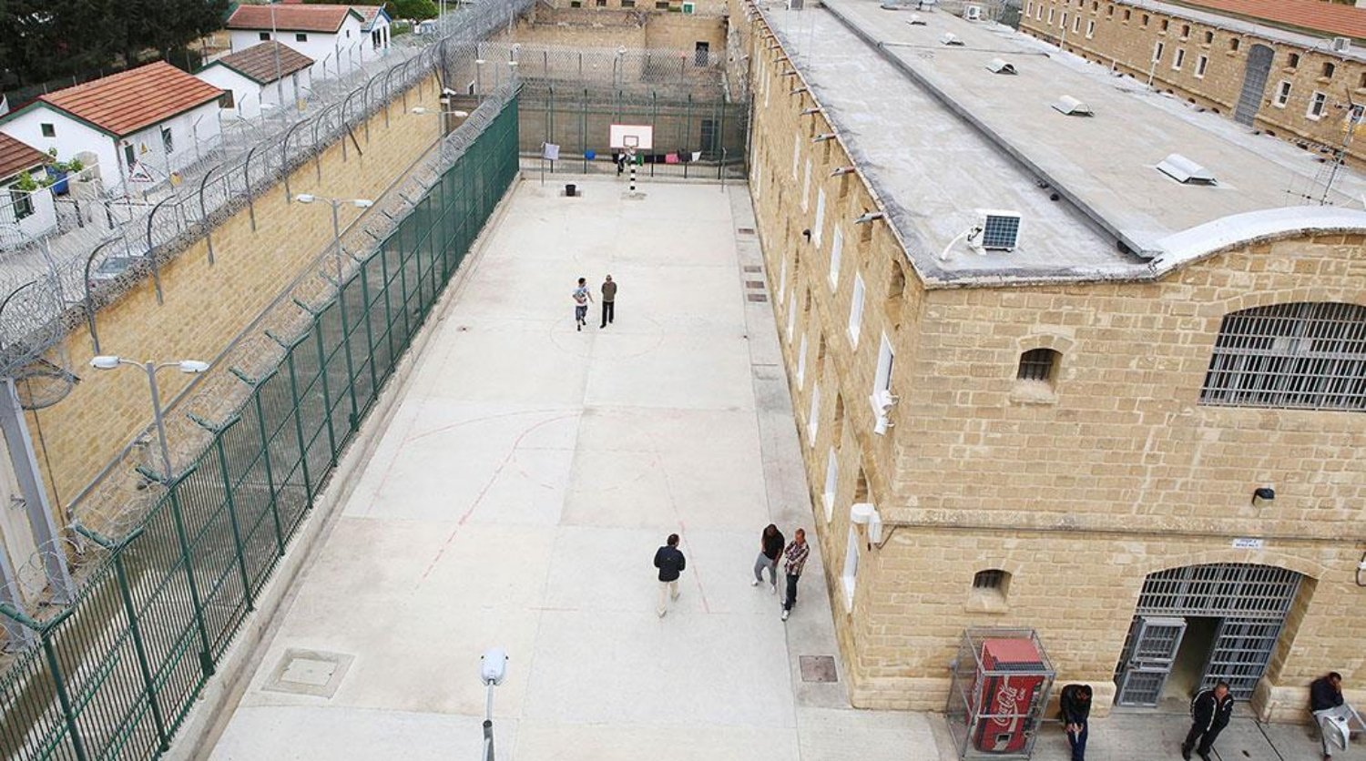 Μία πρόσθετη επίσκεψη συγγενών στους κρατούμενους των φυλακών τις ημέρες του Πάσχα