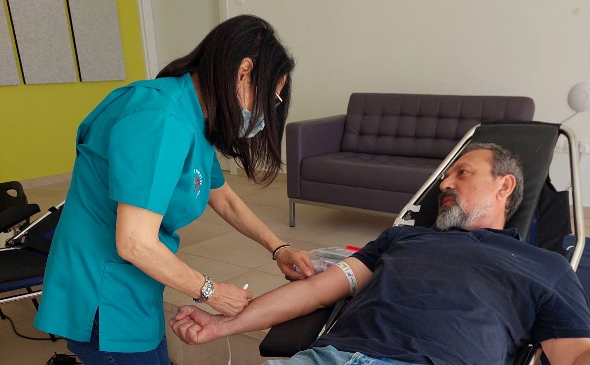 Αιμοδοσία από το προσωπικό του Δήμου Λάρνακας για την Τράπεζα Αίματος του Γενικού Νοσοκομείου Λάρνακας