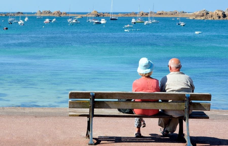 Διακοπές Χαμηλοσυνταξιούχων: Πόσες μέρες και γεύματα καλύπτει η επιχορήγηση