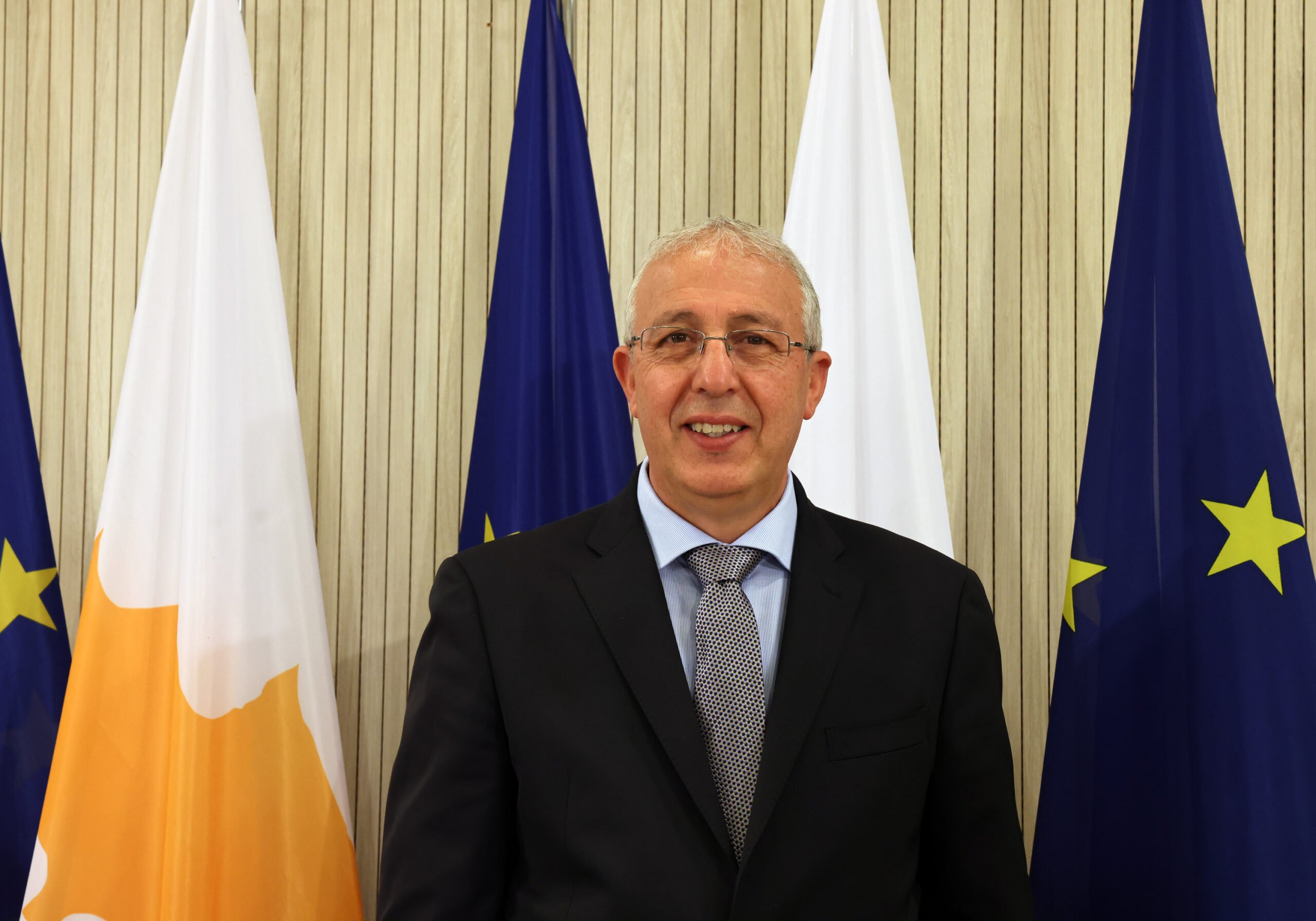 Υπ. Γεωργίας: Πρόκληση η διαχείριση επικίνδυνων αποβλήτων από νοικοκυριά