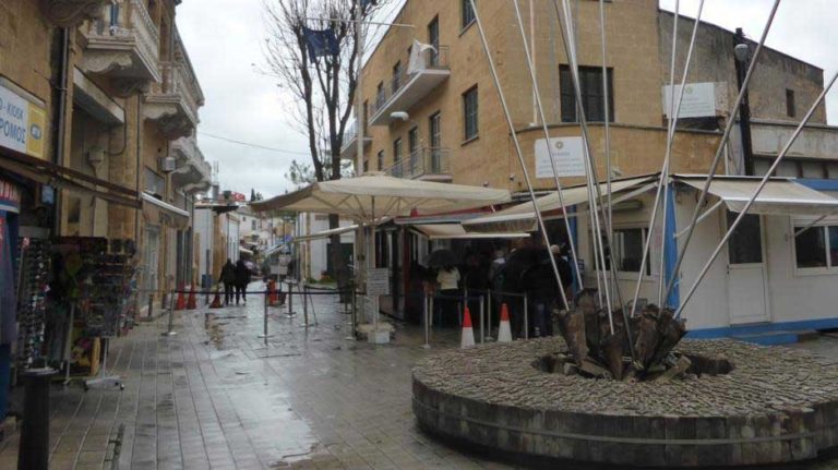 Τούρκος επιτέθηκε σε αστυνομικούς στο οδόφραγμα Λήδρας- Έστειλε τρεις στο Νοσοκομείο