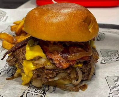 fatboysburgers__300373206_3291661224443585_4014407687786825145_n