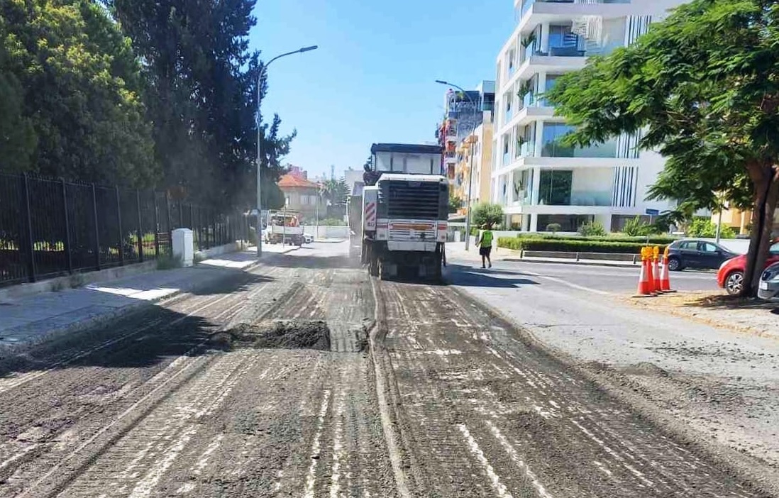 Άρχισαν οι εργασίες συντήρησης δρόμων στο κέντρο της Λάρνακας