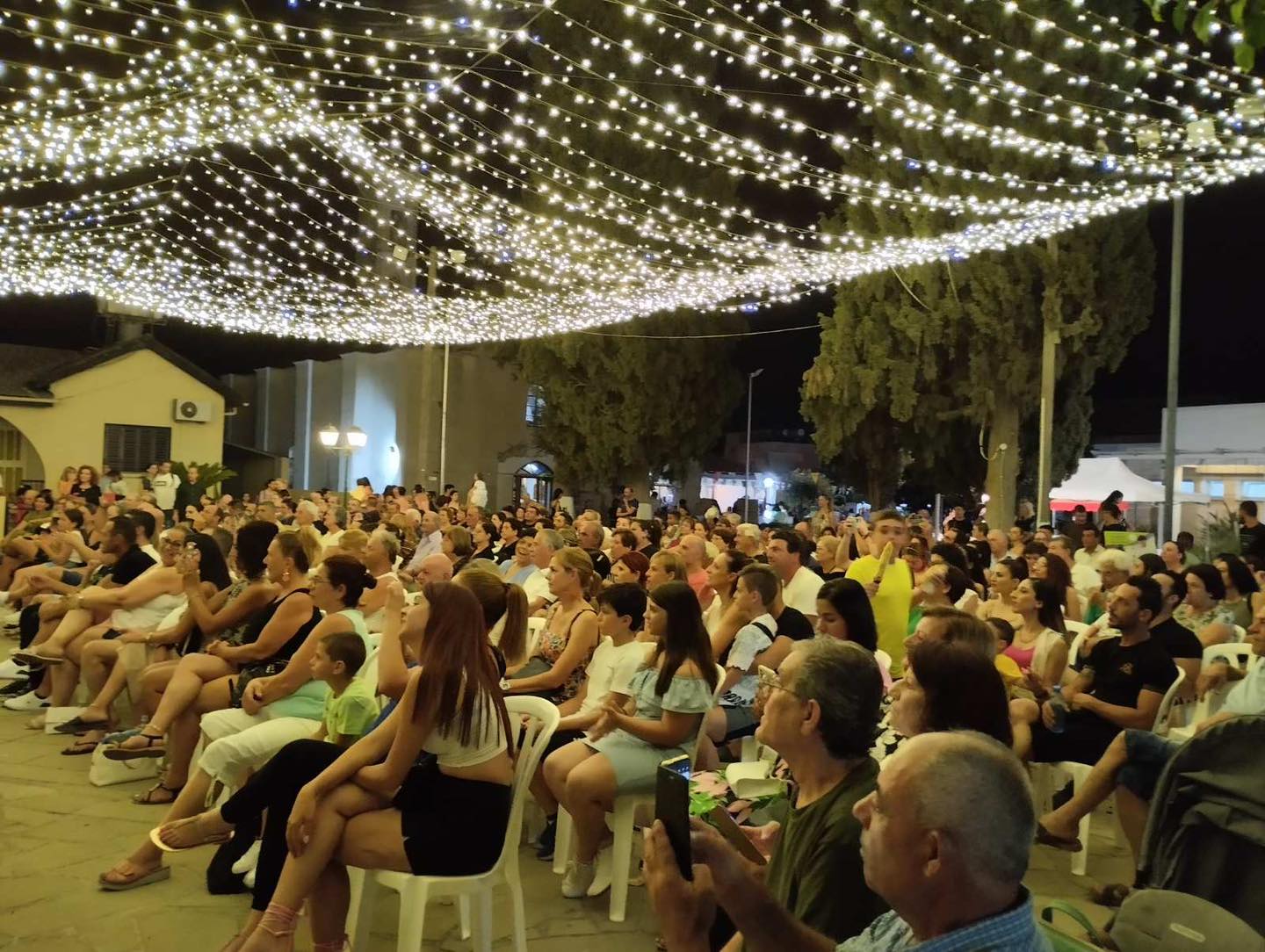 Λιβάδια: Εκδήλωση στην Πλατεία Αγνοουμένων Αγίας Παρασκευής (ΦΩΤΟ)