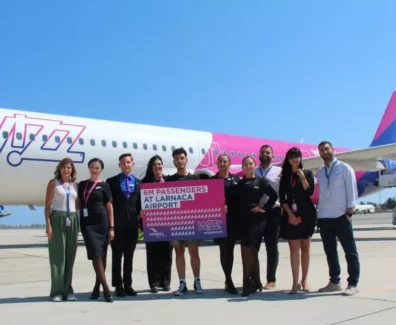 Wizz-Air-6-millionth-passenger-1024×683
